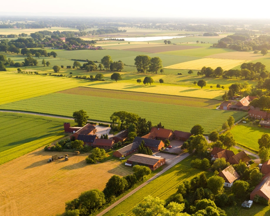 Kleine Siedlung von oben